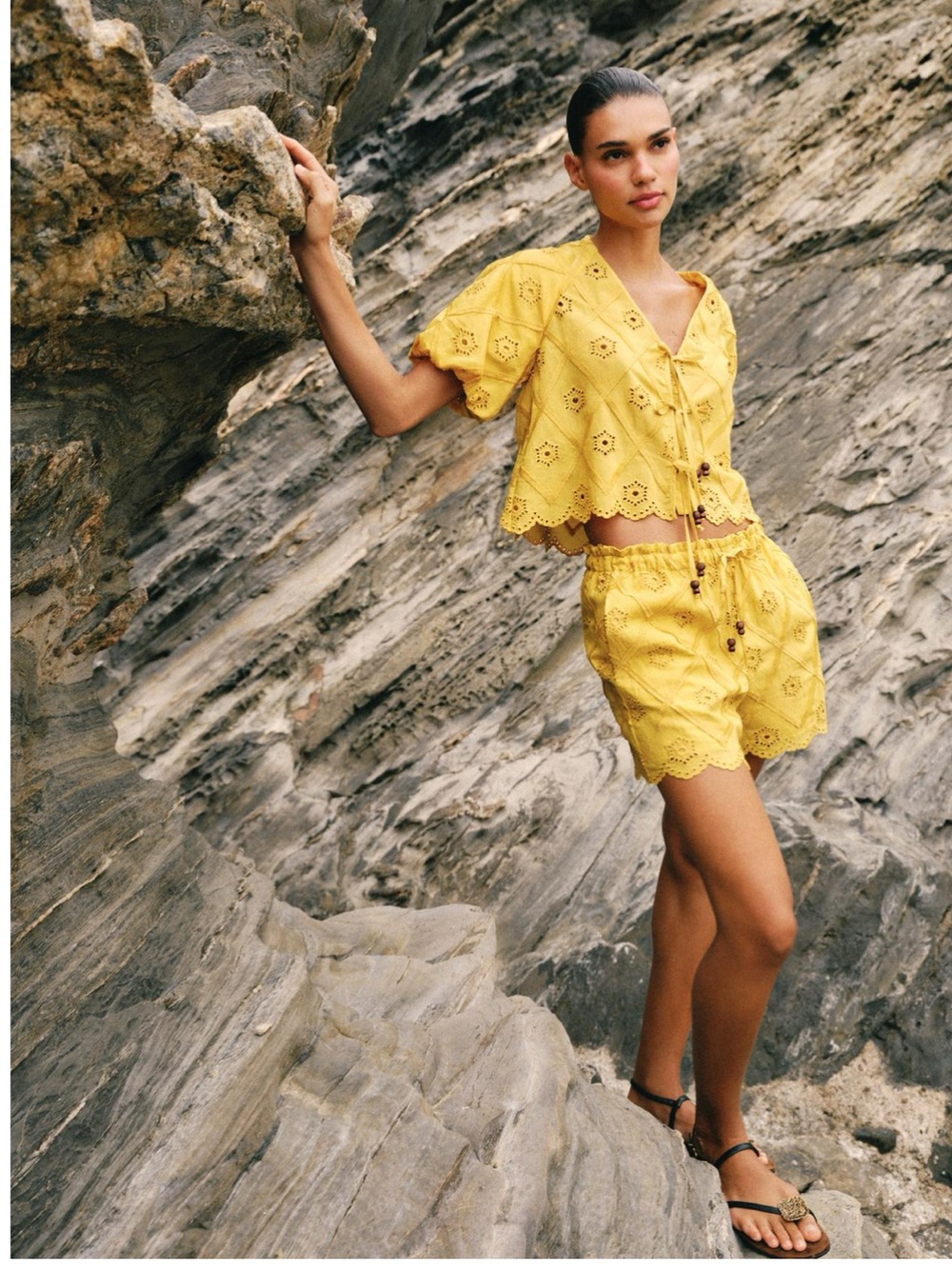 NWT Zara matching set EMBROIDERED EYELET TOP and EMBROIDERED PERFORATED SHORT S